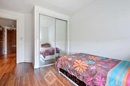 Napier House, Acton, W3 - Photo 3