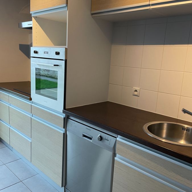 EENGEZINSWONING + tuin - Photo 1