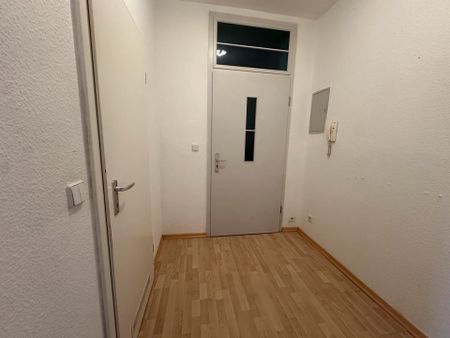 Helle-2-Zimmer-Wohnung mit Balkon mit EBK - Photo 3