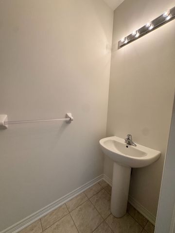 For Lease - 1240 Elizabeth Mackenzie Drive, Pickering, Ontario - Photo 3