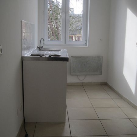 A LOUER APPARTEMENT PROCHE CENTRE VILLE DE ST QUENTIN 02100 - Photo 4