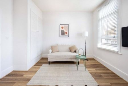 1 Bed Flat, Lewisham Way, SE14 - Photo 2