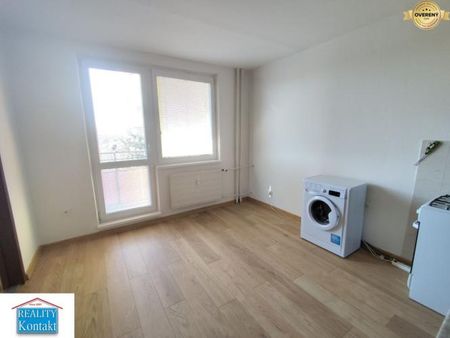 Na prenájom 1-izbový byt - Nové Zámky - Photo 3