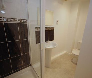 2 bedroom apartment to rent - Photo 6