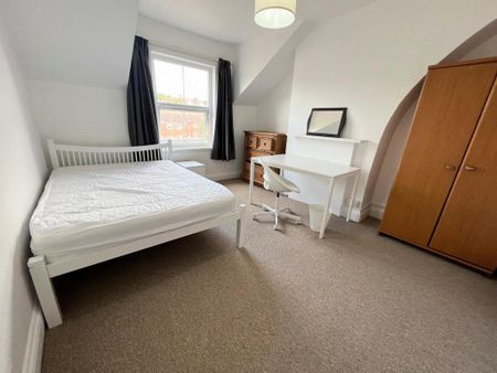 5 bedroom terraced house to rent - Photo 5