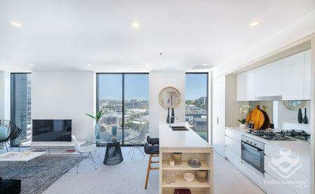 Large 2 Bedroom 2 Bathroom + Study For Rent - Photo 5