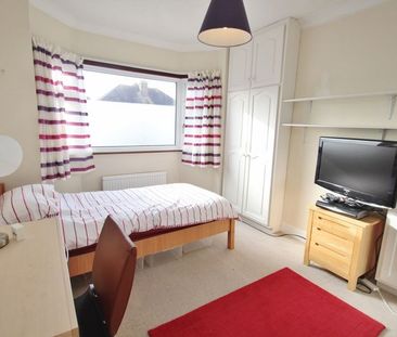 Horsham Avenue, Kinson - Photo 2