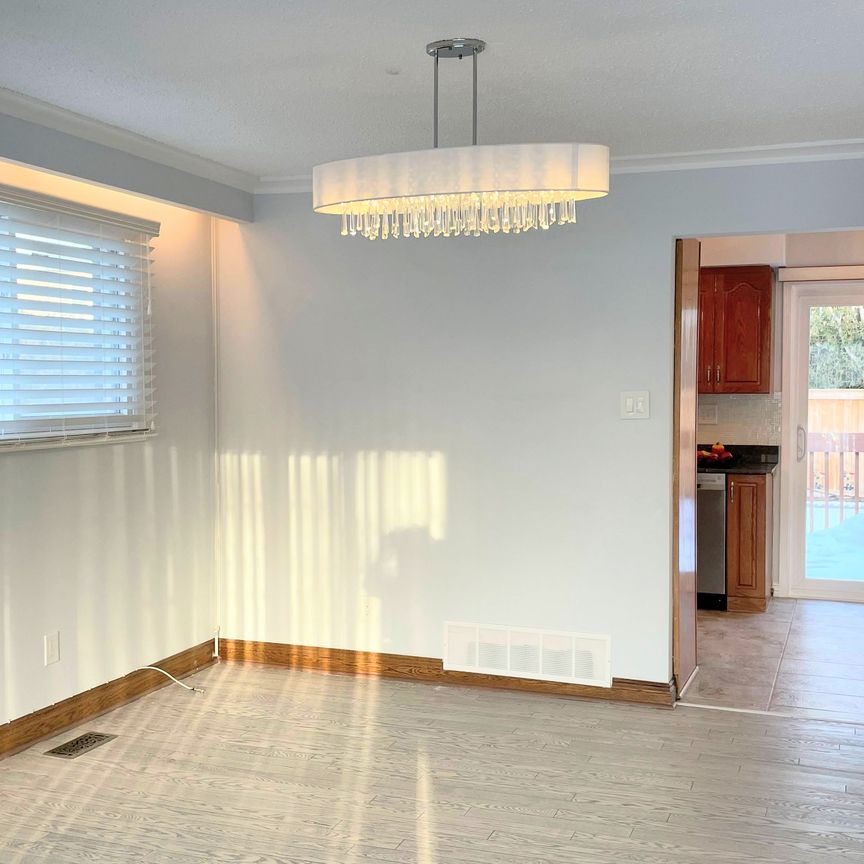 For Lease - 58 Marathon Crescent, Toronto, Ontario - Photo 1