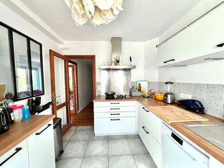Location Appartement 5 pièces 93m² - Photo 3