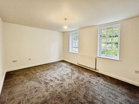 5 bedroom townhouse to rent - Photo 3