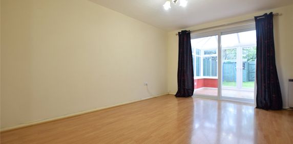 Statham Court, Bracknell Statham Court, Bracknell - Photo 2