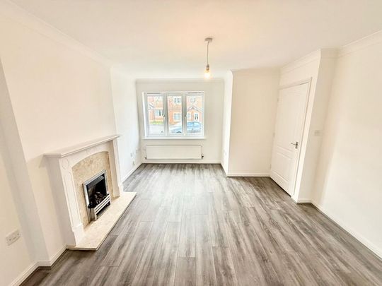 3 bedroom semi-detached house to rent - Photo 1