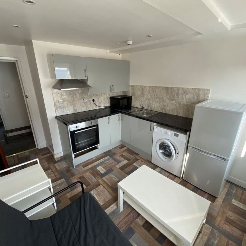 2 Bed Flat, St. James's Street, BN2 - Photo 1