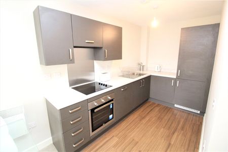 1 bedroom Flat To Rent - Photo 3