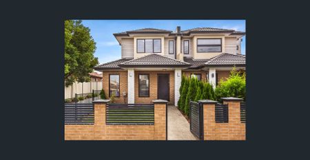 Luxurious Design in Prime Position - Photo 5