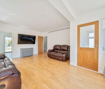 3 bedroom bungalow to rent - Photo 1