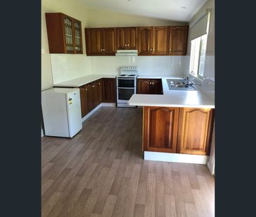 176b Sixth Avenue, Llandilo, NSW 2747 - Photo 3