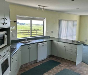 RURAL FAMILY LIVING - Photo 2