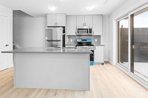 For Lease - 1203 Creekway Private, Kanata, Ontario - Photo 1