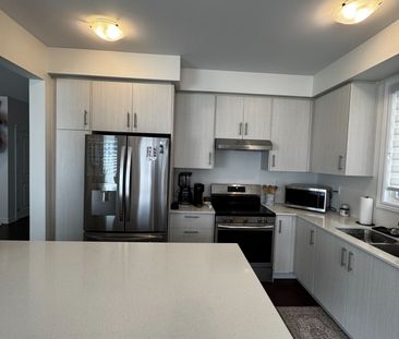 For Lease - 18 Gemini Drive, Barrie, Ontario - Photo 4