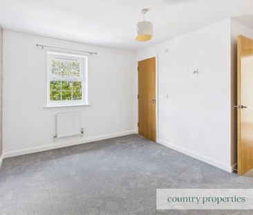 4 bedroom semi-detached house to rent - Photo 1