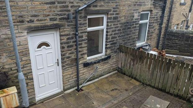 Victoria Road, Haworth, BD22 - Photo 1