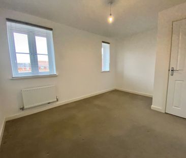 Hampton Gardens - Photo 1