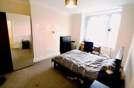 3 Bedroom 1 Bathroom - Photo 3