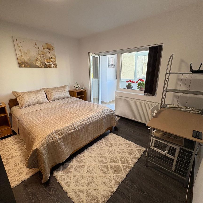 1 cam 33 mp zona garii et2/8 mob si utilat complet totul nou 380 euro - Photo 1