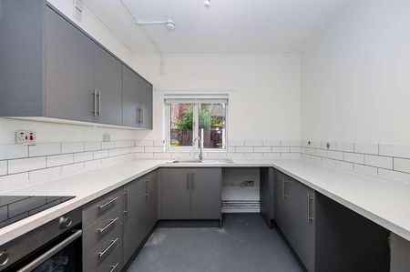 Church Road, Urmston, Manchester, M41 - Photo 3