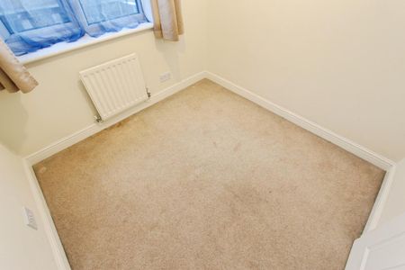 4 bedroom detached house to rent - Photo 4