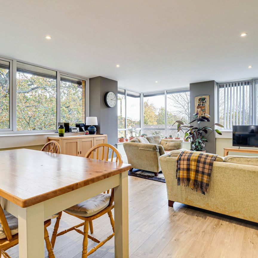 Porters Wood, St. Albans, AL3 6PH - Photo 1