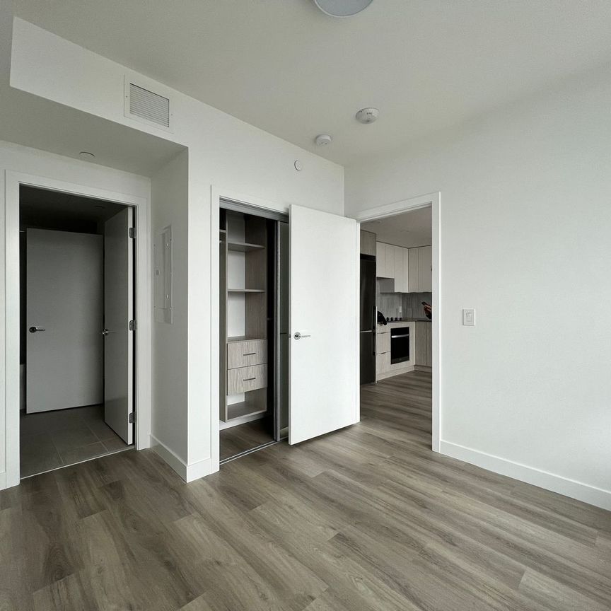 BRAND NEW 1 bed + den with lake views (#2403) - Photo 1