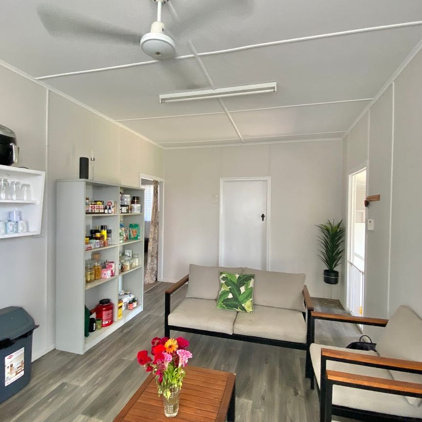 Tidy Home Full of Character with Air Conditioning! - Photo 1