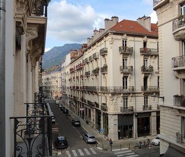 Appartement T3 à GRENOBLE - Photo 2