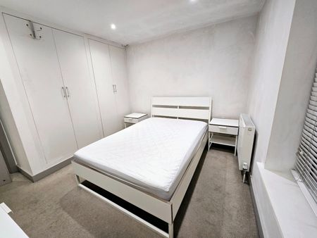 1 Bed Flat, London Court, RG1 - Photo 2