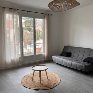 Location Appartement 4 pièces 86 m2 à Rodez - Photo 2