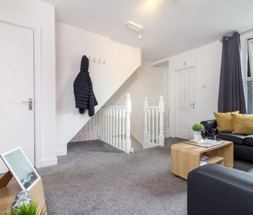 Flat 1, 390 KIRKSTALL ROAD Leeds - LS4 2HQ - Photo 6