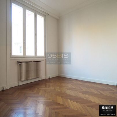 T4 à louer, étage élevé avec ascenseur et balcon terrasse (sud) - Photo 1