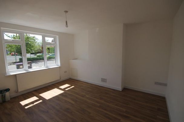 NEWPORT - £1,100 pcm - Photo 1