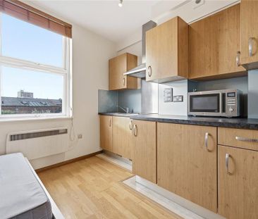 Studio to rent - Photo 5