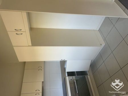 3 bed Townhouse, Garage & Carport - Photo 5