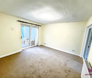 4 bedroom semi-detached house to rent - Photo 2