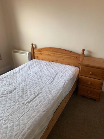 3 bedroom flat to rent - Photo 3