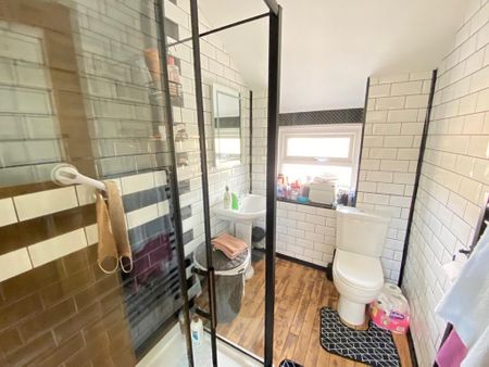 2 bedroom cottage to rent - Photo 2