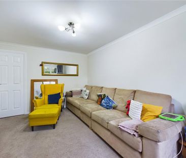 2 bedroom semi-detached house to rent - Photo 3