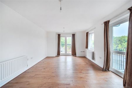 Hawkesbury Close, IG6, Ilford - Photo 2