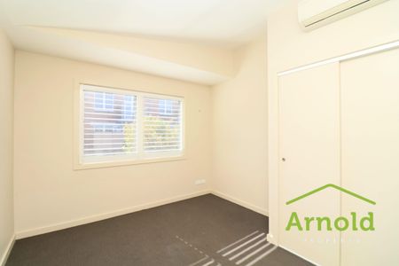 ADAMSTOWN MODERN 2 BEDROOMS - Photo 3