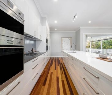 Welcome Home - Family Comfort and Lifestyle in Leafy Indooroopilly - Photo 1
