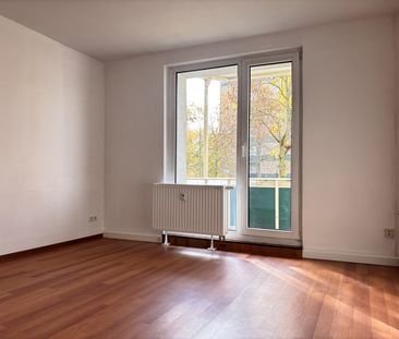 3-Raum-Wohnung im Erdgeschoss mit Dusche - Foto 1